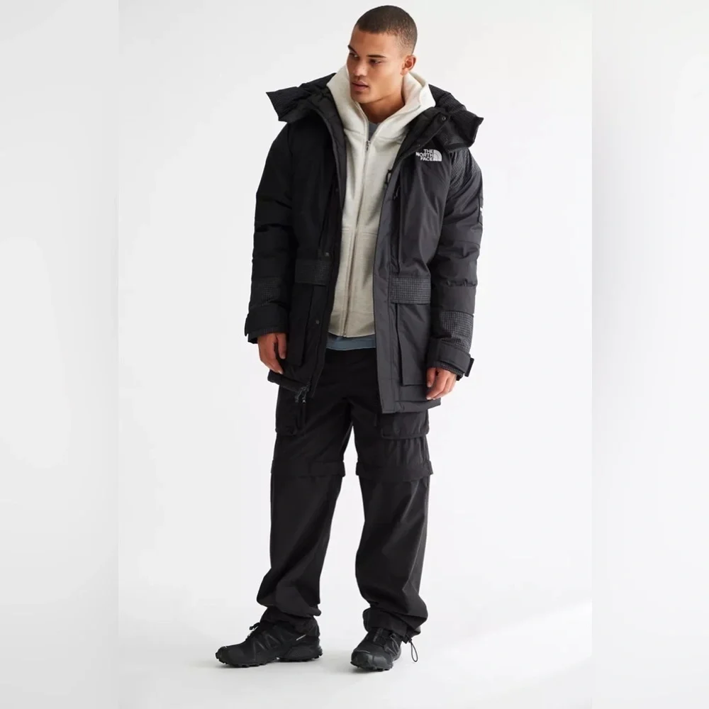 Urban Outfitters x North Face Dryvent Rusts Jacket Size Small NWT